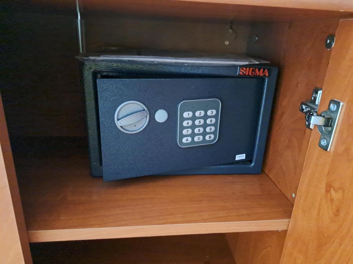 Apartment Erika Fužine エクステリア 写真
